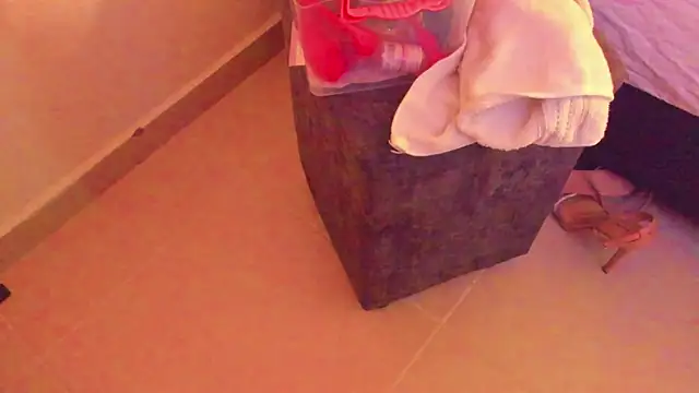 Snapshot of im_sarah34 chatting on February 17, 2025, 1:36 am im sarah34 online show from February 17, 2025, 1:36 am