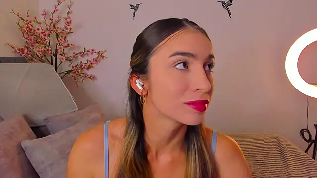 Snapshot of im_sarah34 chatting on February 19, 2025, 9:28 am im sarah34 online show from February 19, 2025, 9:28 am