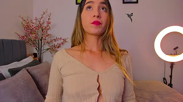 Snapshot of im_sarah34 chatting on February 22, 2025, 2:50 am im sarah34 online show from February 22, 2025, 2:50 am