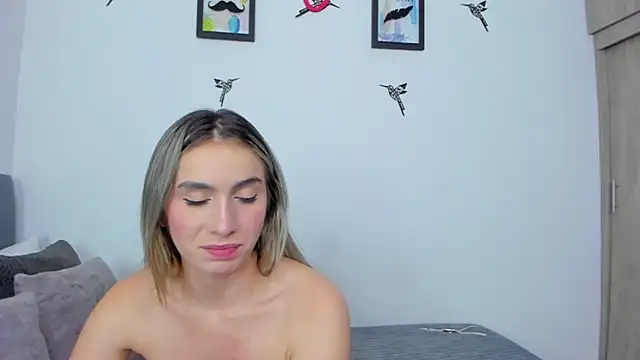 Snapshot of im_sarah34 chatting on November 12, 2025, 7:13 pm im sarah34 online show from November 12, 2025, 7:13 pm