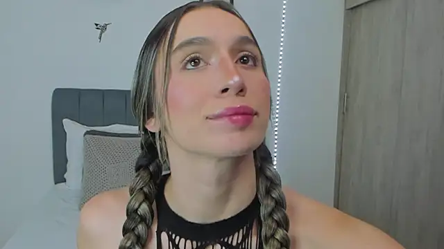 Snapshot of im_sarah34 chatting on March 1, 2026, 5:53 am im sarah34 online show from March 1, 2026, 5:53 am