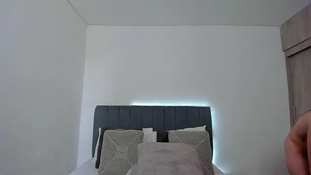 im sarah34 online show from May 12, 2026, 5:32 pm