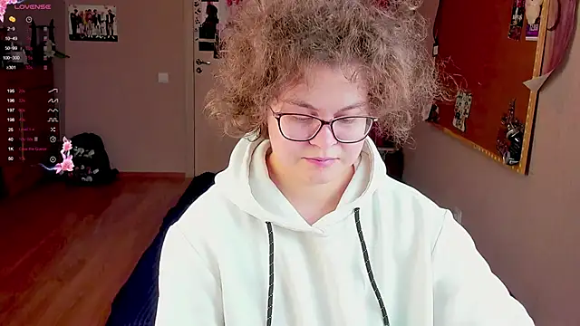 Sashy Way online show from December 18, 2024, 9:51 pm