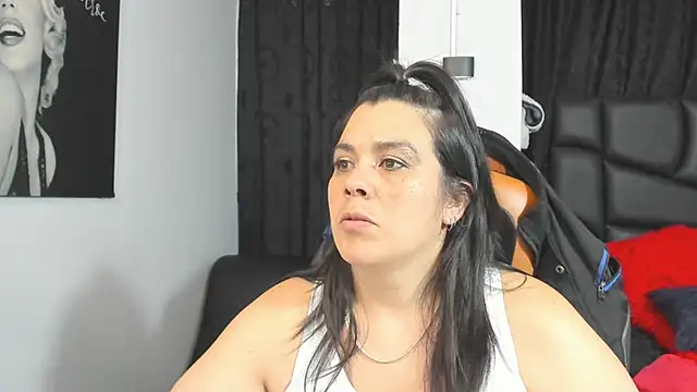 Snapshot of martina_foxy_ chatting on February 4, 2025, 11:49 am martina foxy online show from February 4, 2025, 11:49 am