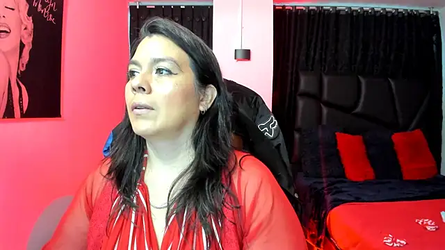 Snapshot of martina_foxy_ chatting on February 10, 2025, 11:25 am martina foxy online show from February 10, 2025, 11:25 am