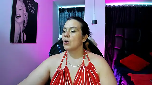 Snapshot of martina_foxy_ chatting on February 10, 2025, 8:31 pm martina foxy online show from February 10, 2025, 8:31 pm