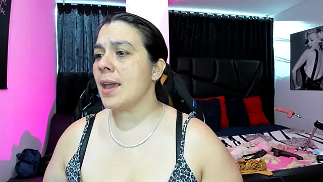 Snapshot of martina_foxy_ chatting on February 11, 2025, 12:27 pm martina foxy online show from February 11, 2025, 12:27 pm