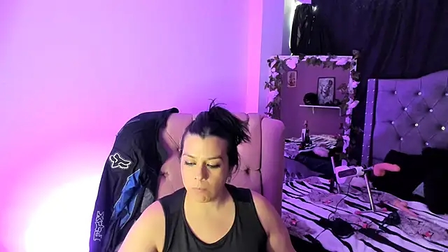 Snapshot of martina_foxy_ chatting on February 15, 2025, 3:28 pm martina foxy online show from February 15, 2025, 3:28 pm