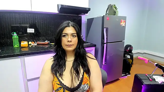 Snapshot of martina_foxy_ chatting on February 18, 2025, 11:44 am martina foxy online show from February 18, 2025, 11:44 am