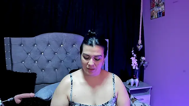 Snapshot of martina_foxy_ chatting on February 21, 2025, 10:26 pm martina foxy online show from February 21, 2025, 10:26 pm
