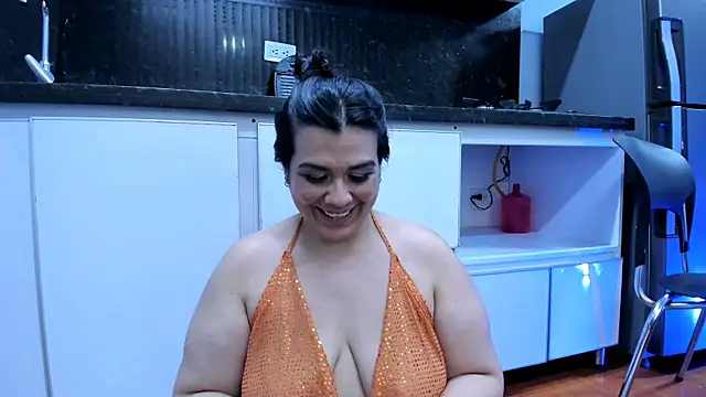 Snapshot of martina_foxy_ chatting on February 27, 2025, 6:31 pm martina foxy online show from February 27, 2025, 6:31 pm