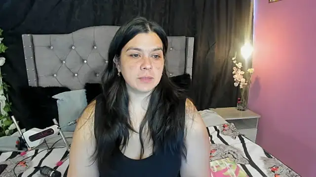Snapshot of martina_foxy_ chatting on March 2, 2025, 12:32 pm martina foxy online show from March 2, 2025, 12:32 pm