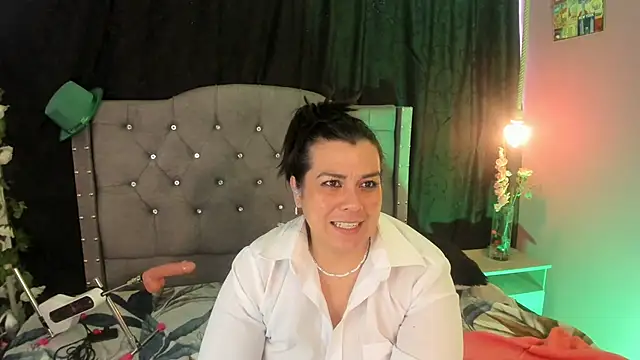Snapshot of martina_foxy_ chatting on March 18, 2025, 5:53 pm martina foxy online show from March 18, 2025, 5:53 pm