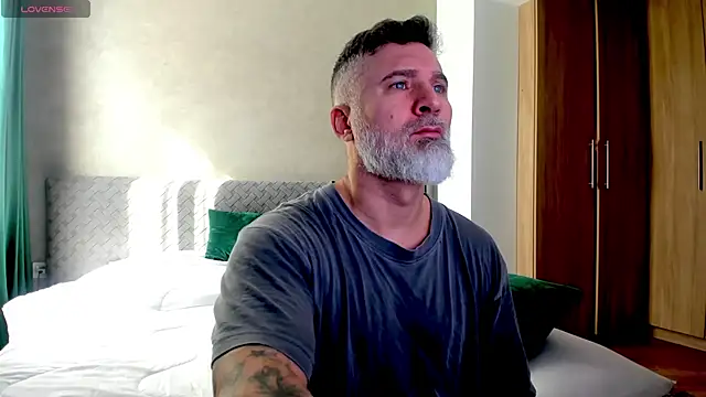 Snapshot of BlowMyXXL chatting on March 3, 2025, 8:16 am BlowMyXXL online show from March 3, 2025, 8:16 am