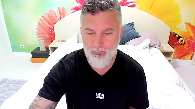 BlowMyXXL online show from November 29, 2025, 5:43 am