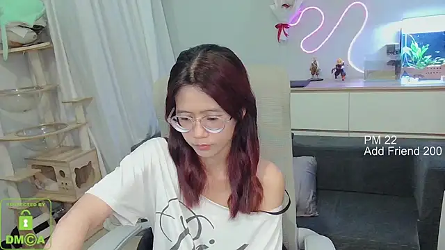 Snapshot of littlemiilk chatting on May 18, 2026, 8:31 am littlemiilk online show from May 18, 2026, 8:31 am