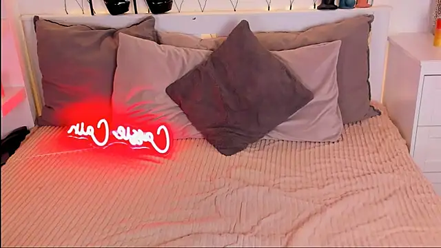 Snapshot of CassyCain chatting on March 12, 2026, 10:10 am CassyCain online show from March 12, 2026, 10:10 am