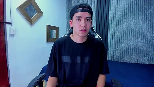 Mike 0233  online show from October 29, 2025, 4:26 am