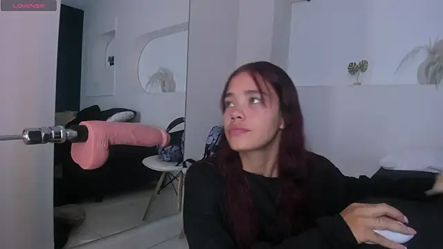 violeth hill online show from September 19, 2025, 1:34 pm