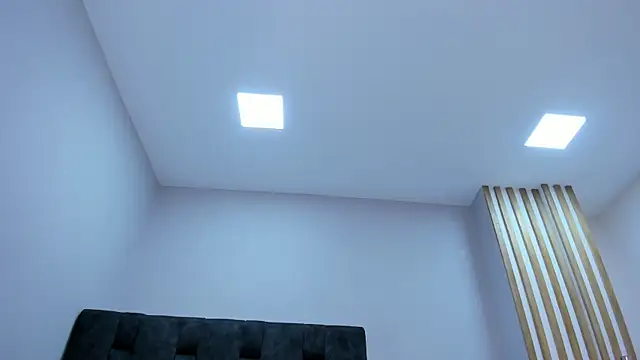 violeth hill online show from November 26, 2025, 1:01 pm