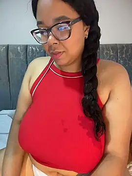 Snapshot of XMara chatting on April 21, 2026, 3:07 pm XMara online show from April 21, 2026, 3:07 pm
