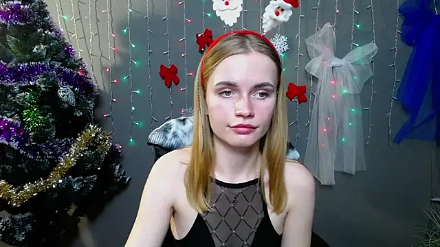 Snapshot of MargaritaKiss chatting on December 13, 2025, 8:04 pm MargaritaKiss online show from December 13, 2025, 8:04 pm