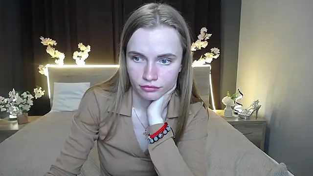 MargaritaKiss online show from May 3, 2026, 7:42 pm