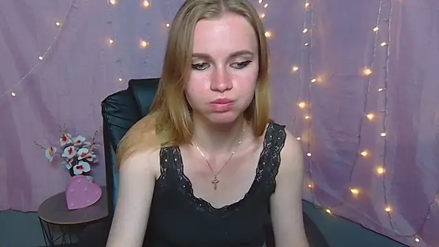 MargaritaKiss online show from May 20, 2026, 6:58 pm