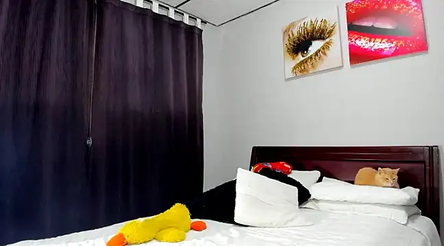 aleziiacam online show from February 22, 2025, 3:23 am