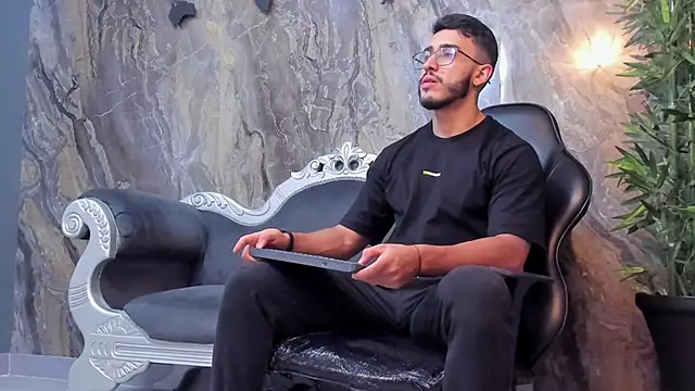 Liam Kleiin online show from February 11, 2025, 11:43 am