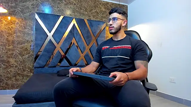 Liam Kleiin online show from September 25, 2025, 11:25 am