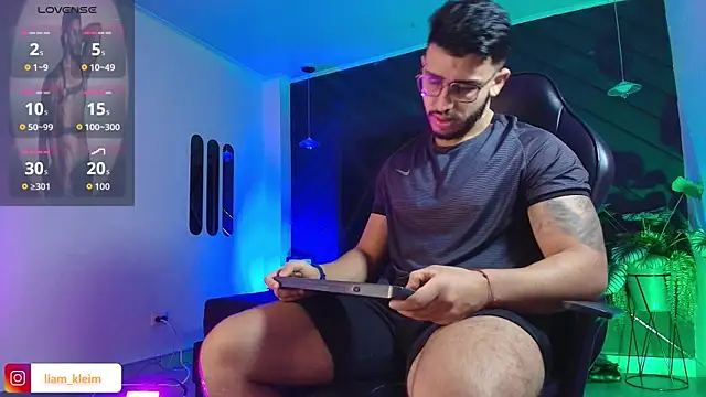 Liam Kleiin online show from April 14, 2026, 11:27 am