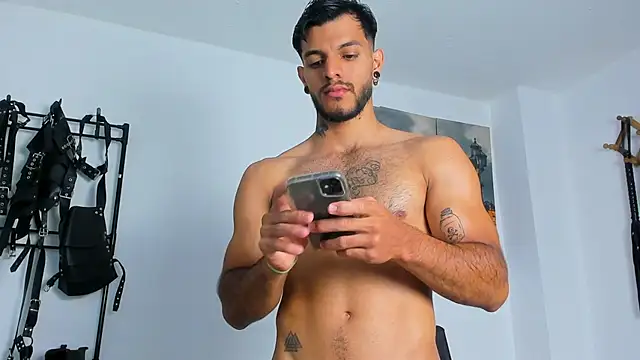 JuanBlade online show from November 19, 2025, 1:38 am