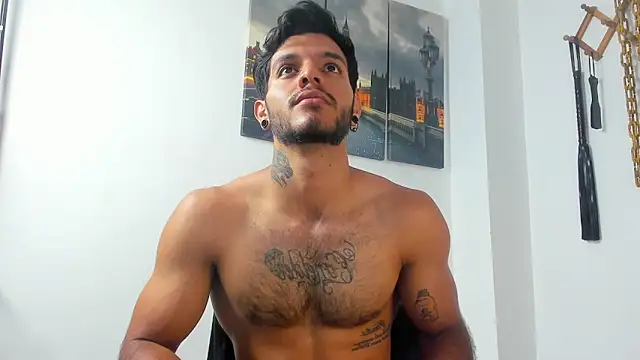 JuanBlade online show from December 17, 2025, 4:57 pm