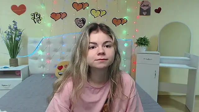 TinaRedly online show from February 16, 2025, 4:20 am