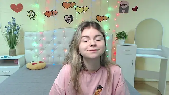 TinaRedly online show from February 25, 2025, 12:47 am