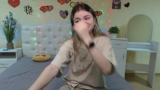 TinaRedly online show from March 13, 2025, 12:37 am