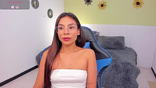 Snapshot of amira_cute2 chatting on March 5, 2025, 3:51 pm amira cute2 online show from March 5, 2025, 3:51 pm