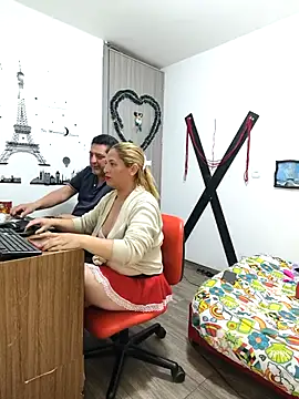 hotandfierylatinos2023 online show from March 21, 2025, 6:18 pm