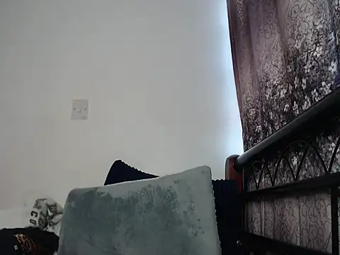 Snapshot of Whimsicalwillow chatting on June 22, 2026, 11:07 am Whimsicalwillow online show from June 22, 2026, 11:07 am