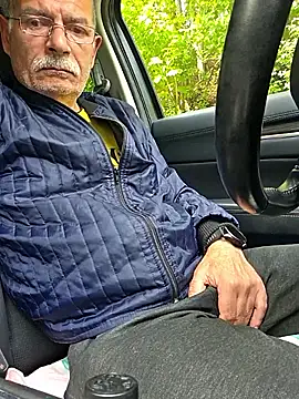 bottomhairy online show from September 11, 2025, 12:05 pm