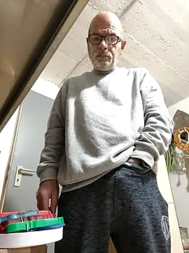 bottomhairy online show from March 1, 2026, 3:47 pm