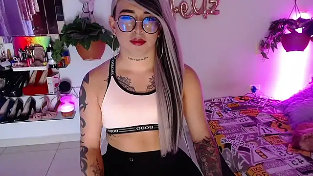 Laveneno ortiz07 online show from November 18, 2025, 12:05 am