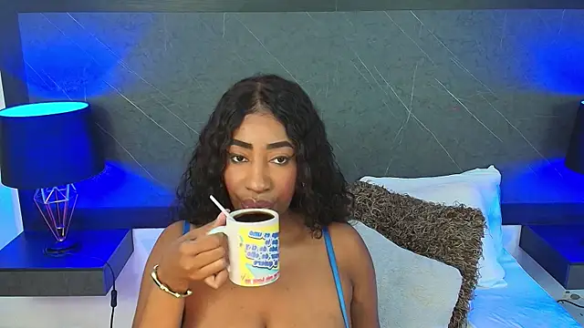 Snapshot of charlottebrowns_ chatting on February 9, 2025, 1:46 pm charlottebrowns online show from February 9, 2025, 1:46 pm