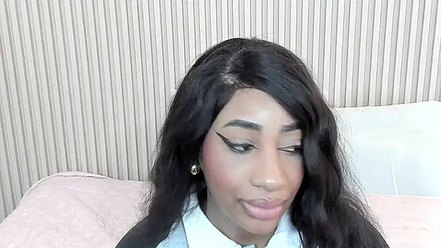 Snapshot of charlottebrowns_ chatting on October 3, 2025, 12:02 pm charlottebrowns online show from October 3, 2025, 12:02 pm