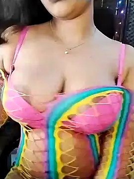 Snapshot of Hotty__Baby chatting on December 31, 2024, 6:02 pm Hotty Baby online show from December 31, 2024, 6:02 pm