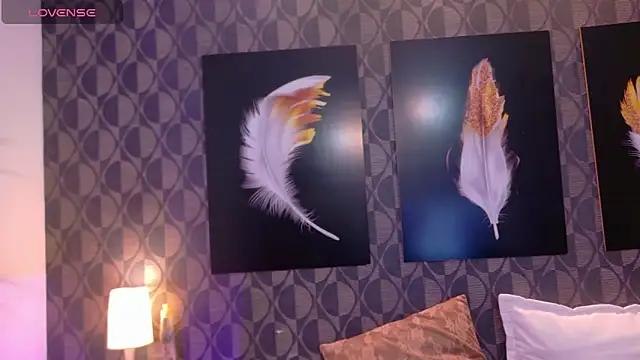 SharomRoss online show from March 20, 2025, 8:29 pm