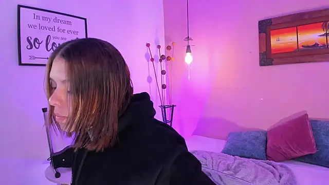 ArianaBaker online show from March 10, 2025, 12:26 pm