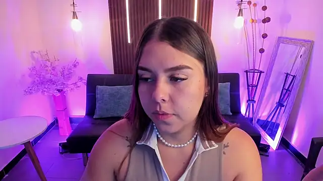 ArianaBaker online show from December 22, 2025, 1:41 pm