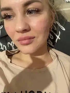 Snapshot of DreamGirl-777 chatting on January 21, 2025, 4:05 pm DreamGirl-777 online show from January 21, 2025, 4:05 pm